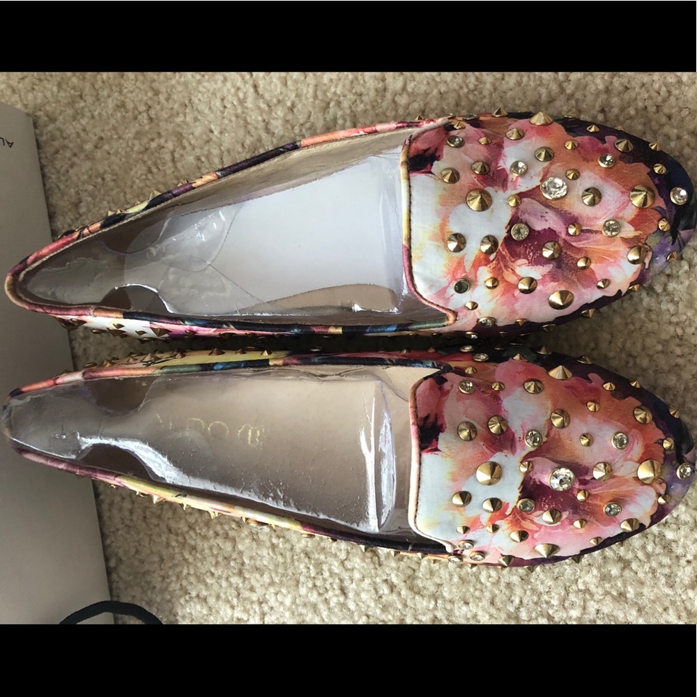 Brand new Aldo floral stud flats US8